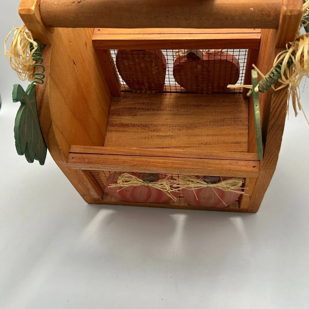 Wooden Wire Basket Country Farm Cottage Pumpkin Fall Autumn Leaves Rafia Chicken